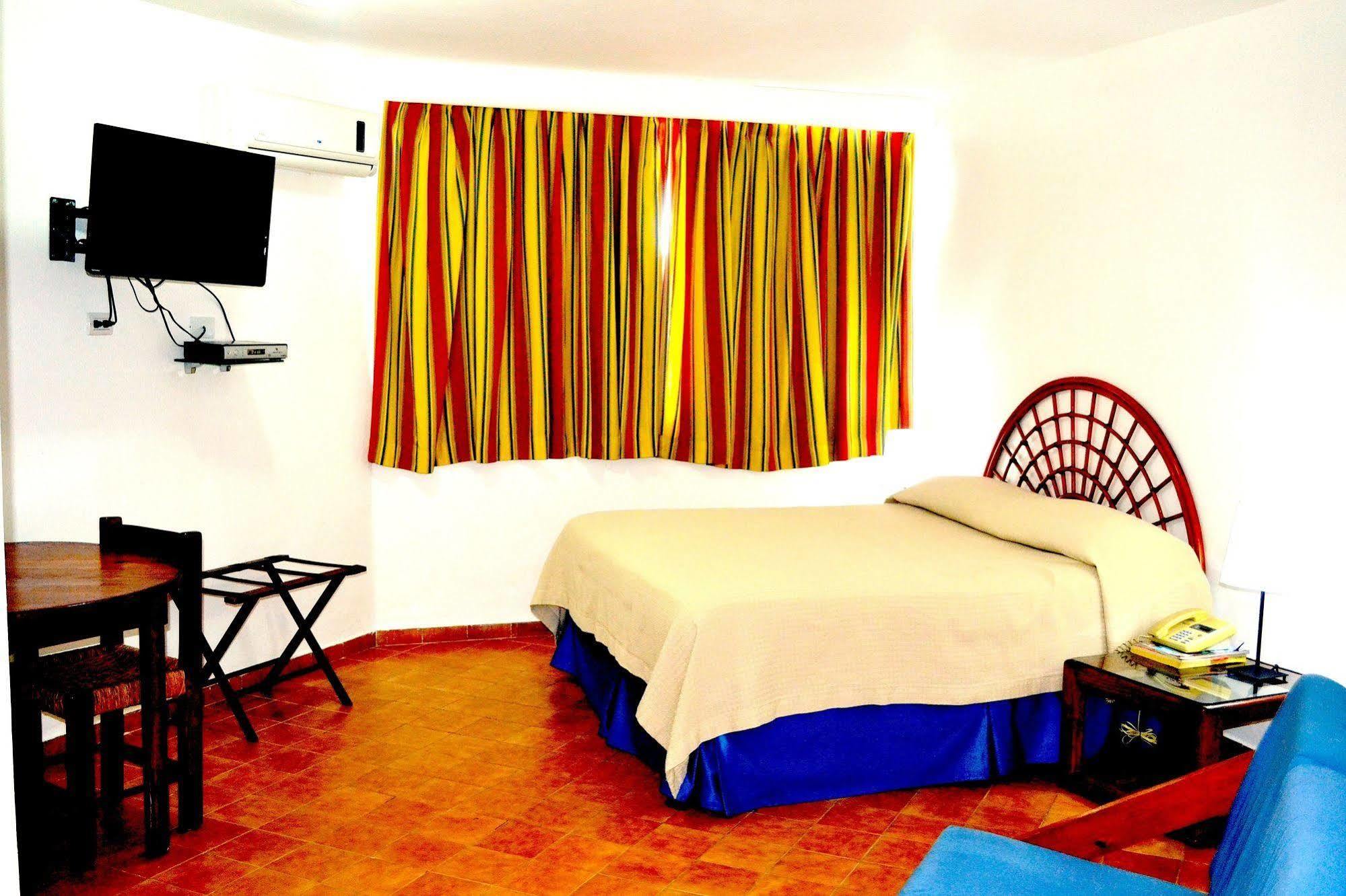 Aparta Hotel Plaza Del Sol Santo Domingo Exterior photo